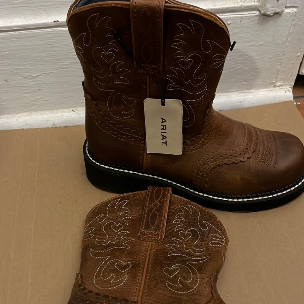 Arias cowboy boots
